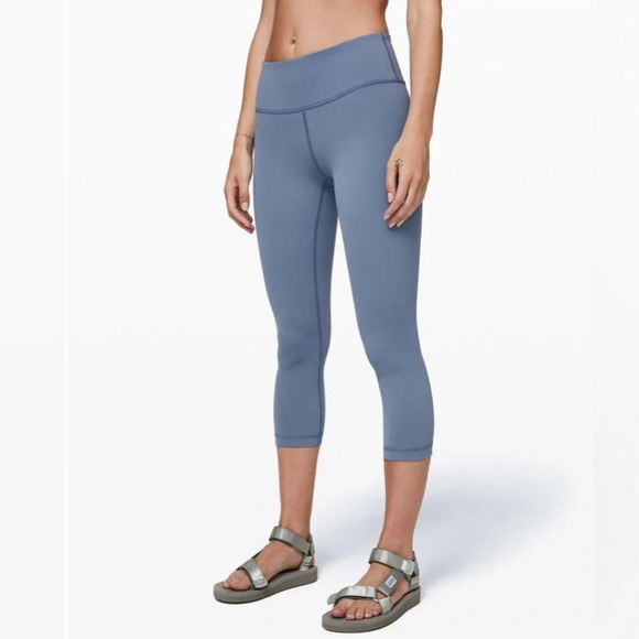 Lululemon Wunder Under Crop *Mid-Rise Full-On Luxtreme 21"
Oasis Blue - Picture 2 of 7